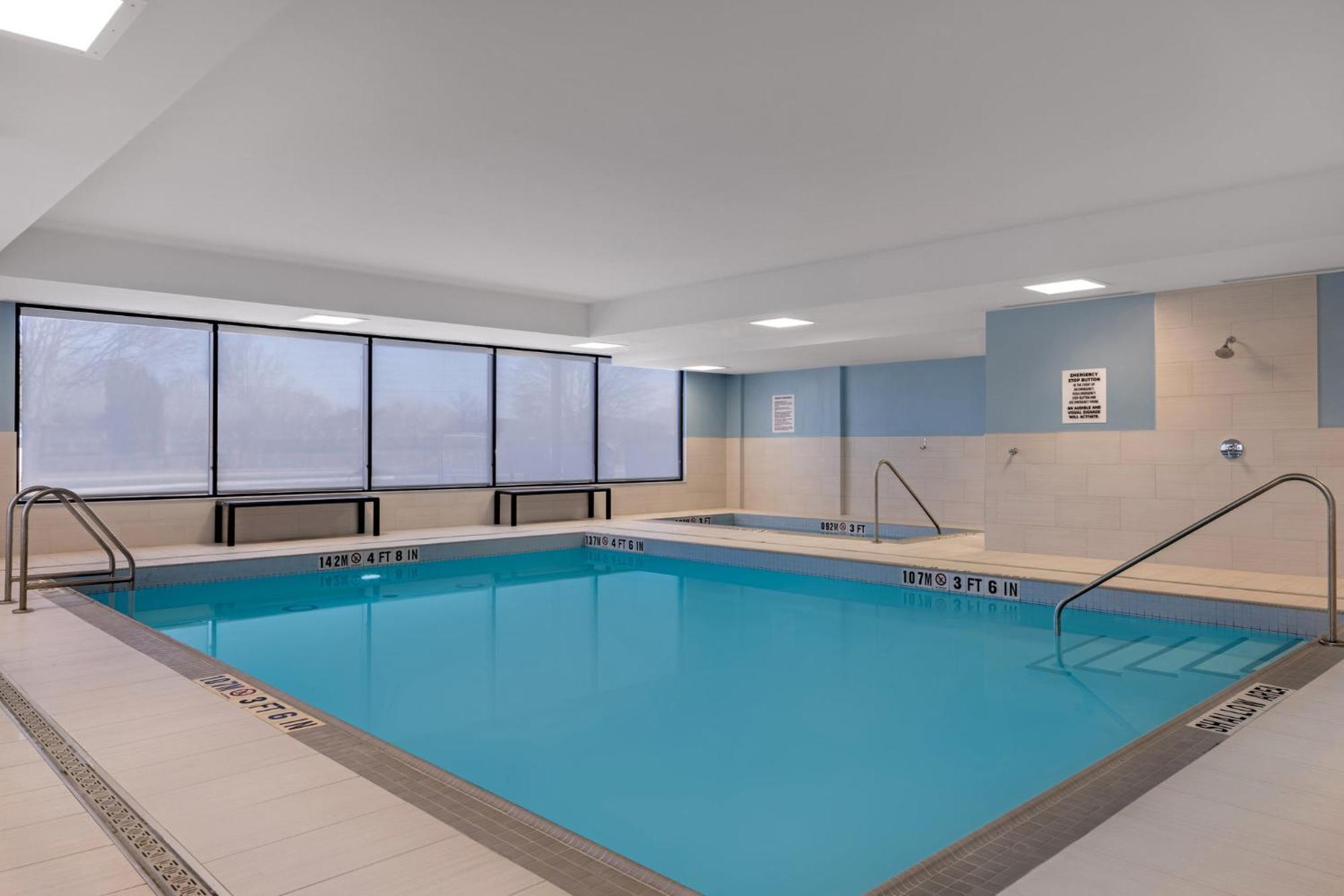 Holiday Inn Express & Suites St Thomas Saint Thomas Ngoại thất bức ảnh