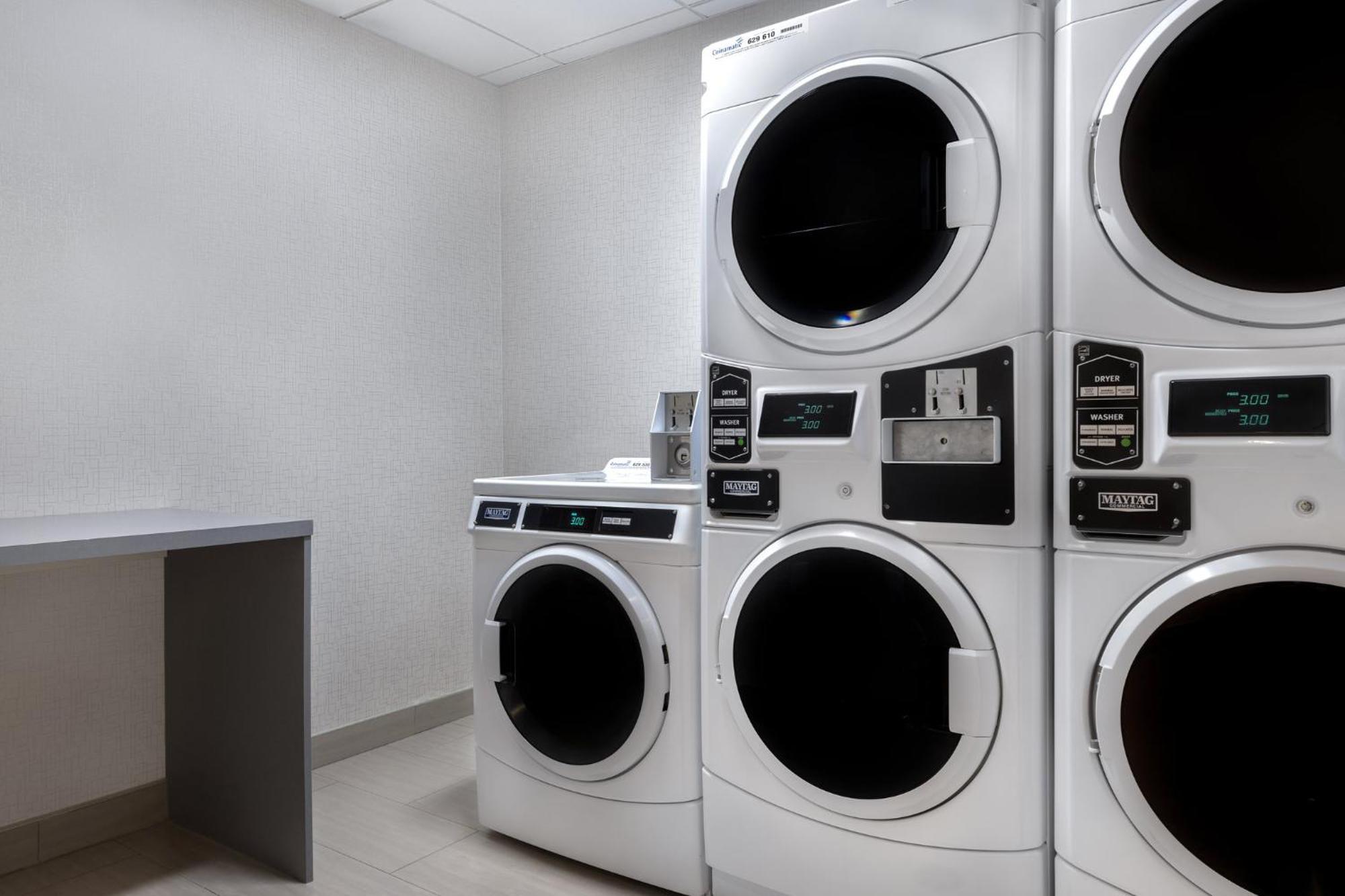 Holiday Inn Express & Suites St Thomas Saint Thomas Ngoại thất bức ảnh