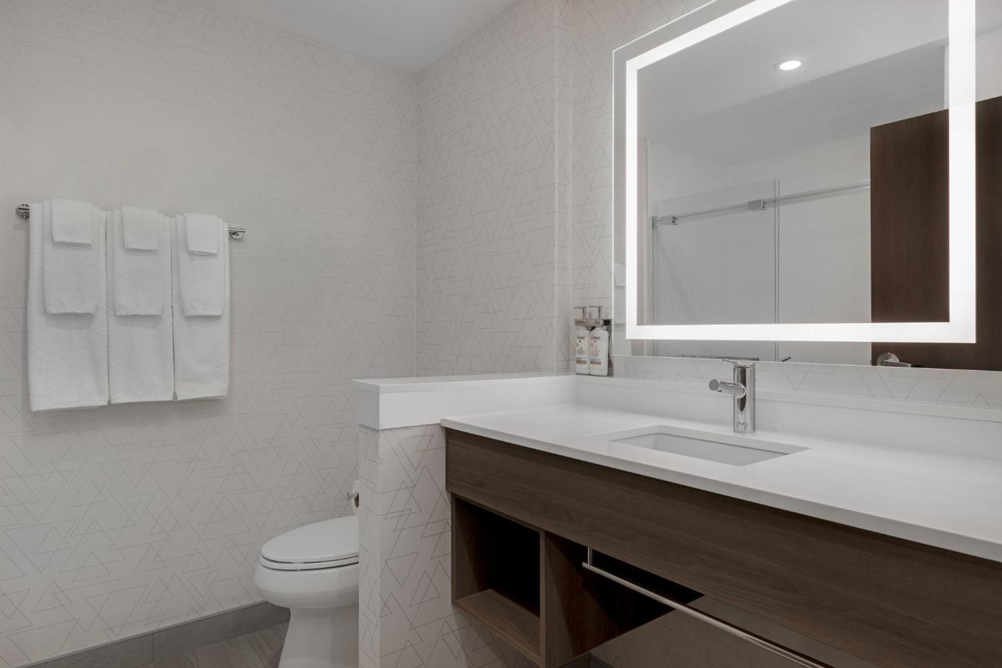 Holiday Inn Express & Suites St Thomas Saint Thomas Ngoại thất bức ảnh