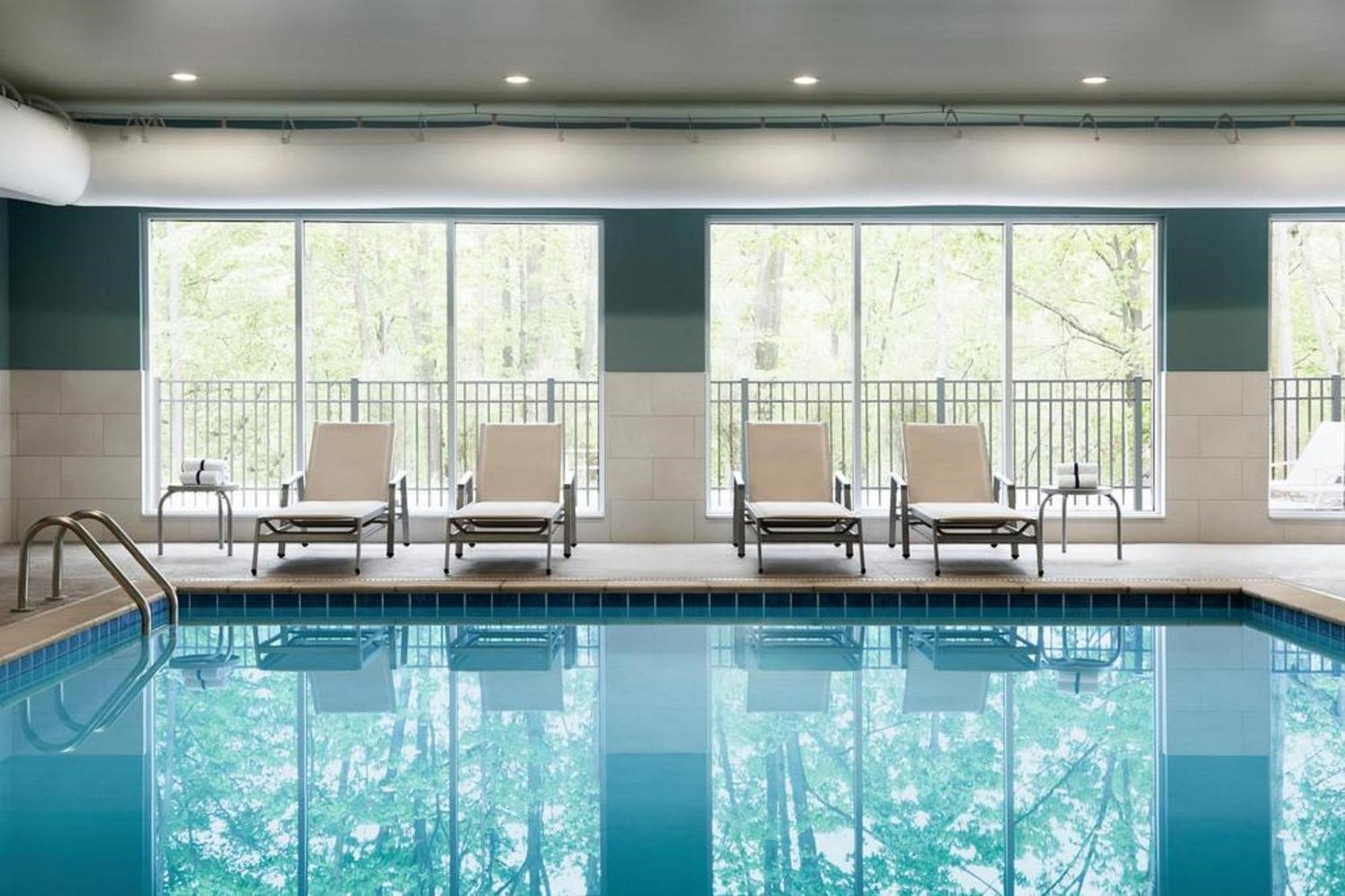 Holiday Inn Express & Suites St Thomas Saint Thomas Ngoại thất bức ảnh